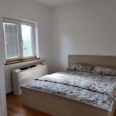 Vila Odmor Na Dunavu Beocin Exteriör bild