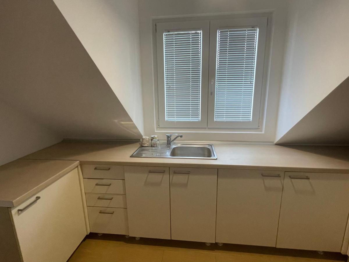 Vila Odmor Na Dunavu Beocin Exteriör bild