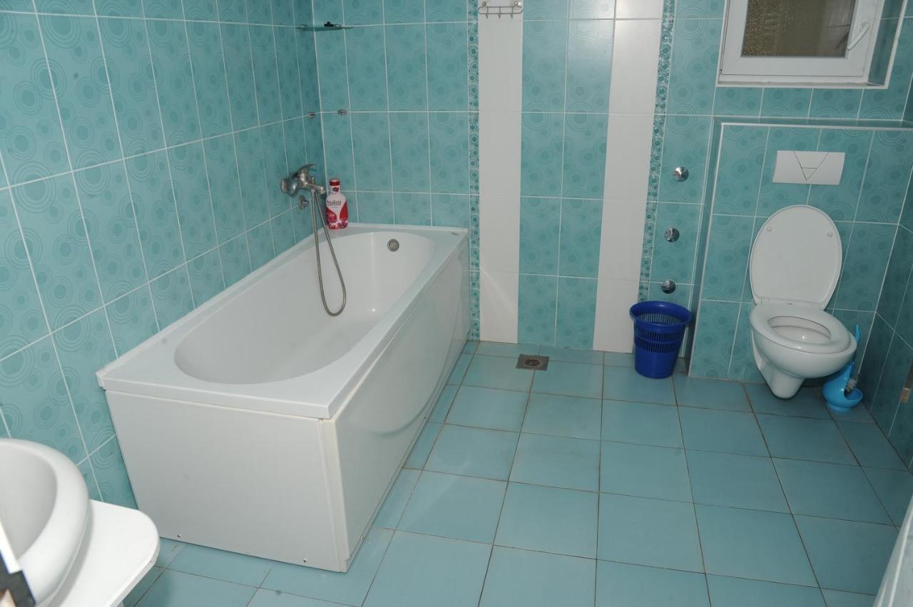 Vila Odmor Na Dunavu Beocin Exteriör bild